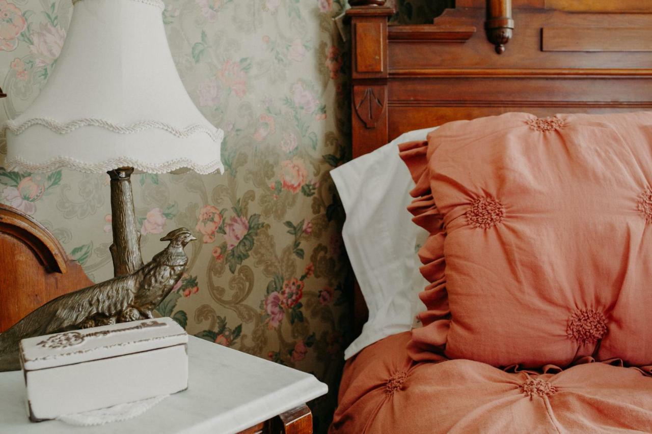 Aurora Staples Inn Stillwater Bagian luar foto